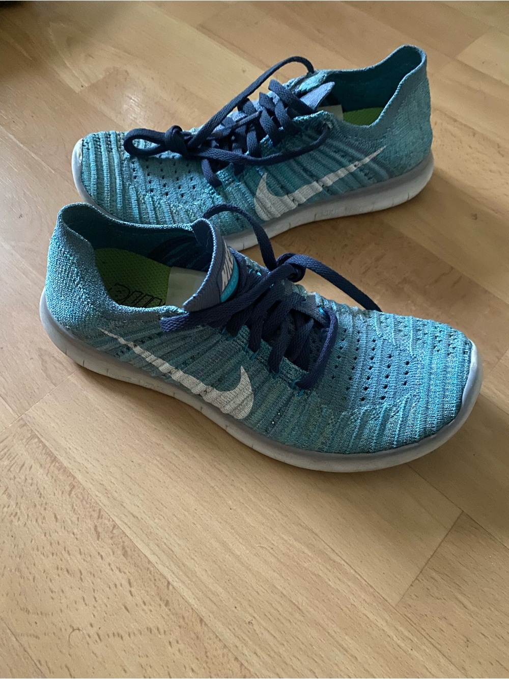 Nike Free Run Flyknit Womens shoe size 6 831070-307